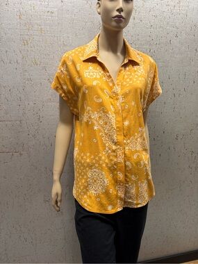 C&C California Linen blend Mustard-Yellow Paisley Button-Down Short Sleeve Shirt
